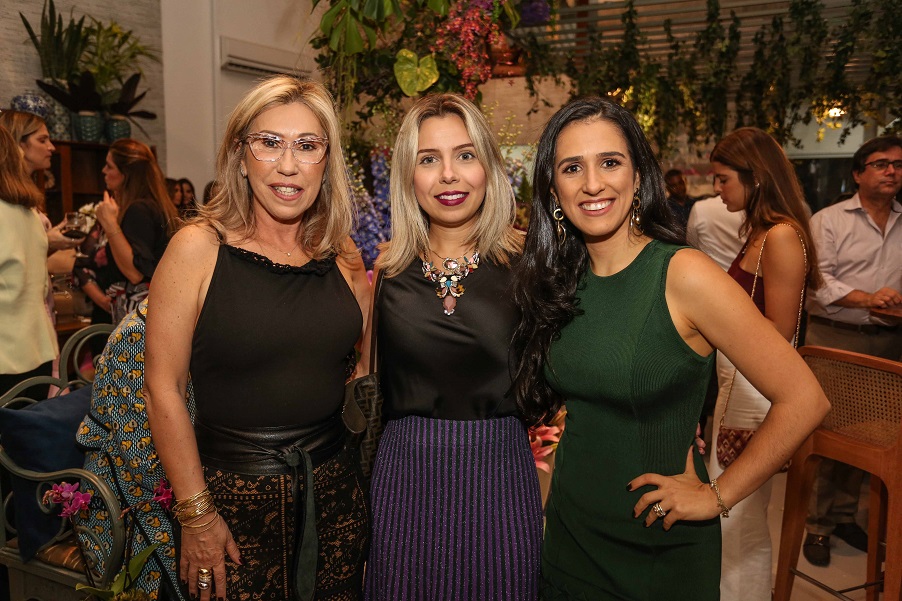  Leila Bischoff, Luciana Gomes e Mariana Bischoff            